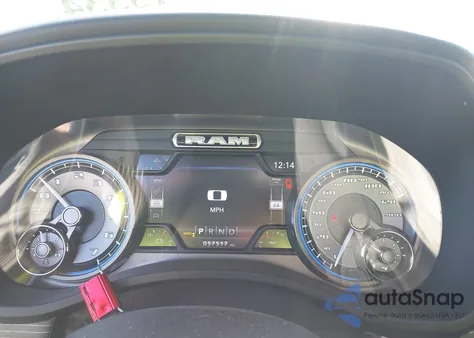 2021 Ram 1500 Limited 4X2 5'7 Box из США, поврежденный, VIN 1C6RREHTXMN794854